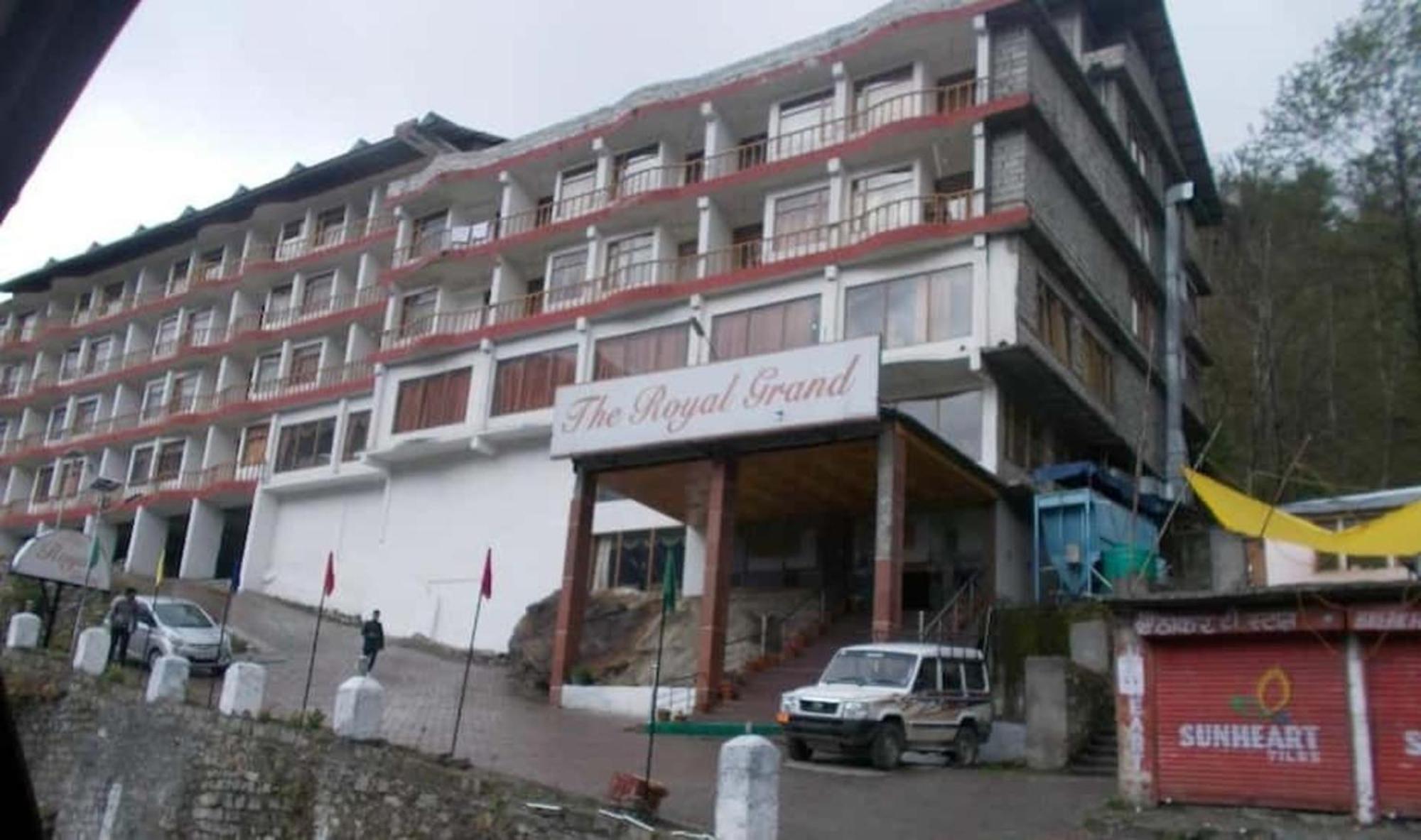 Отель The Royal Grand, Manali Jagatsukh Экстерьер фото